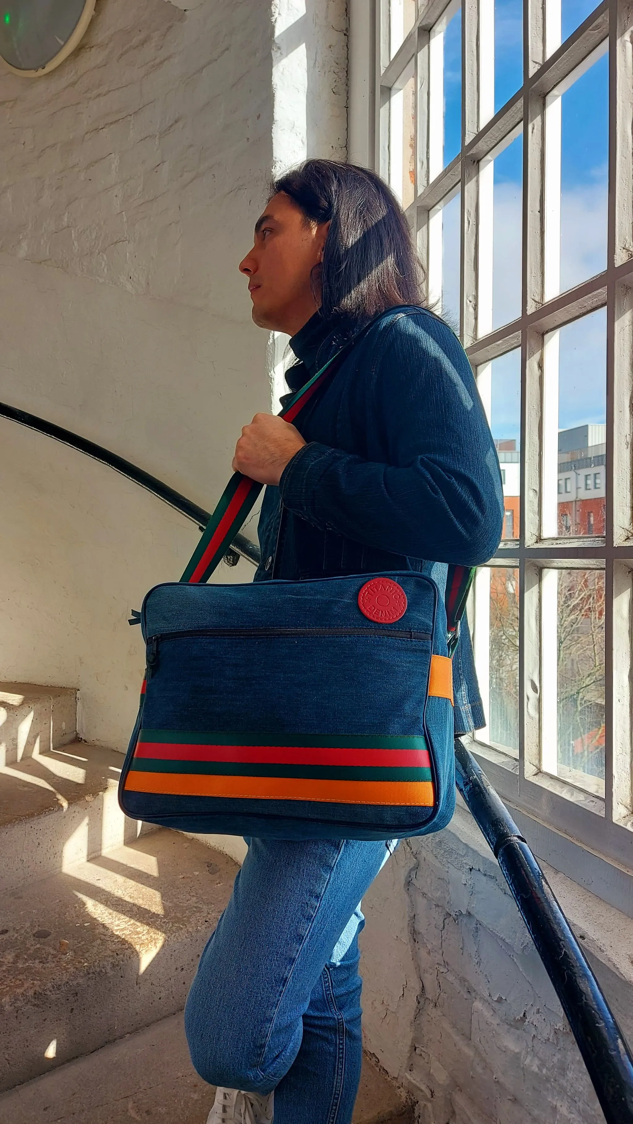 THE RETRO MESSENGER (BLUE DENIM)